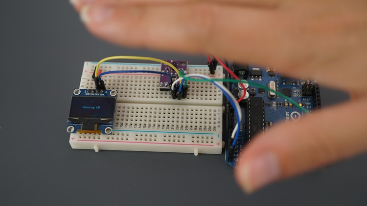 APDS9960 with Arduino - Moving Up Gesture Detection