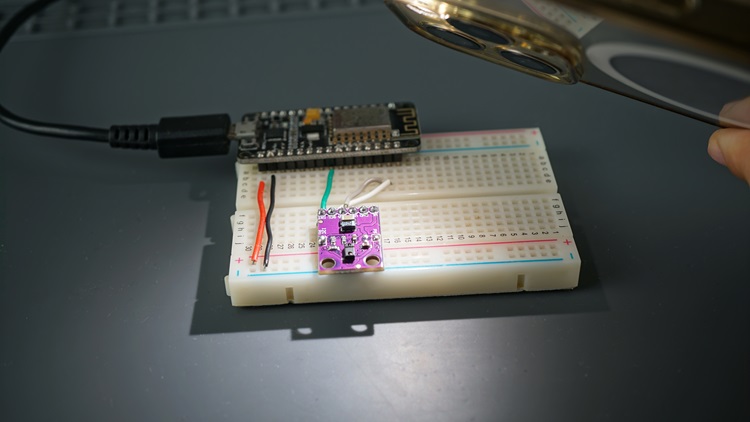 ESP8266 APDS9960 Sensor - Testing Light Sensor